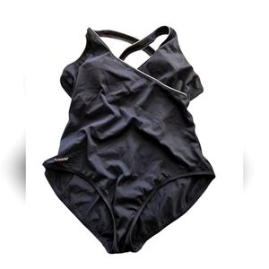 Speedo Black One-Piece Swimsuit Size 18